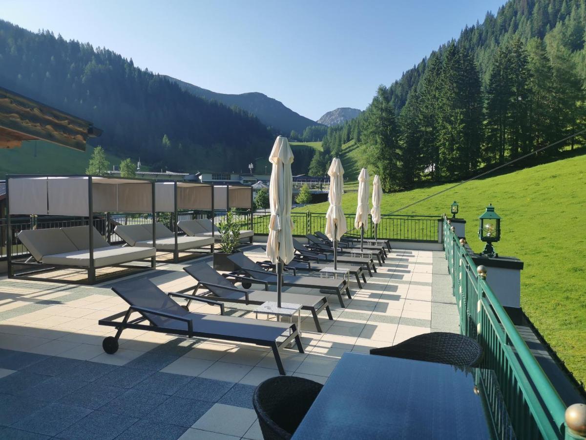 Hotel Alpenrose Zauchensee Bagian luar foto