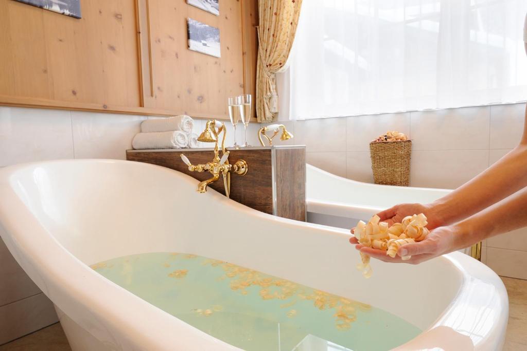 Hotel Alpenrose Zauchensee Bagian luar foto