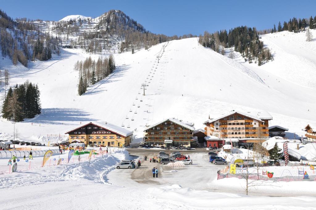 Hotel Alpenrose Zauchensee Bagian luar foto